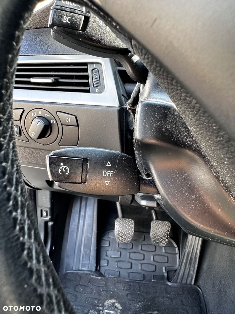BMW Seria 5 525i - 12