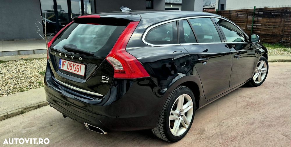 Volvo V60 D6 Plug-In-Hybrid AWD Geartronic Summum - 13