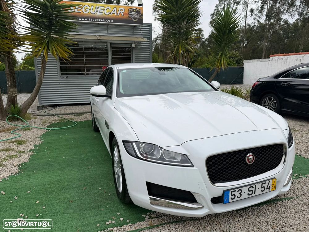 Jaguar XF 2.0 D Prestige - 1