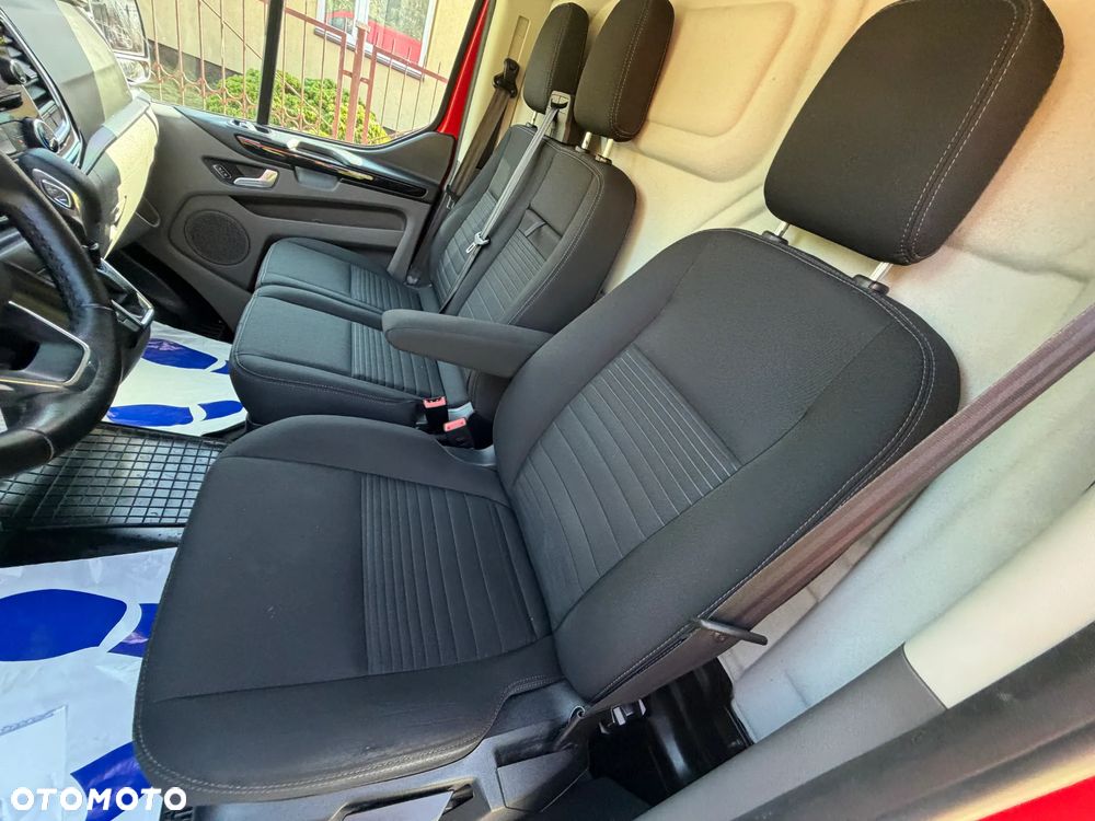 Ford TRANSIT CUSTOM - 8