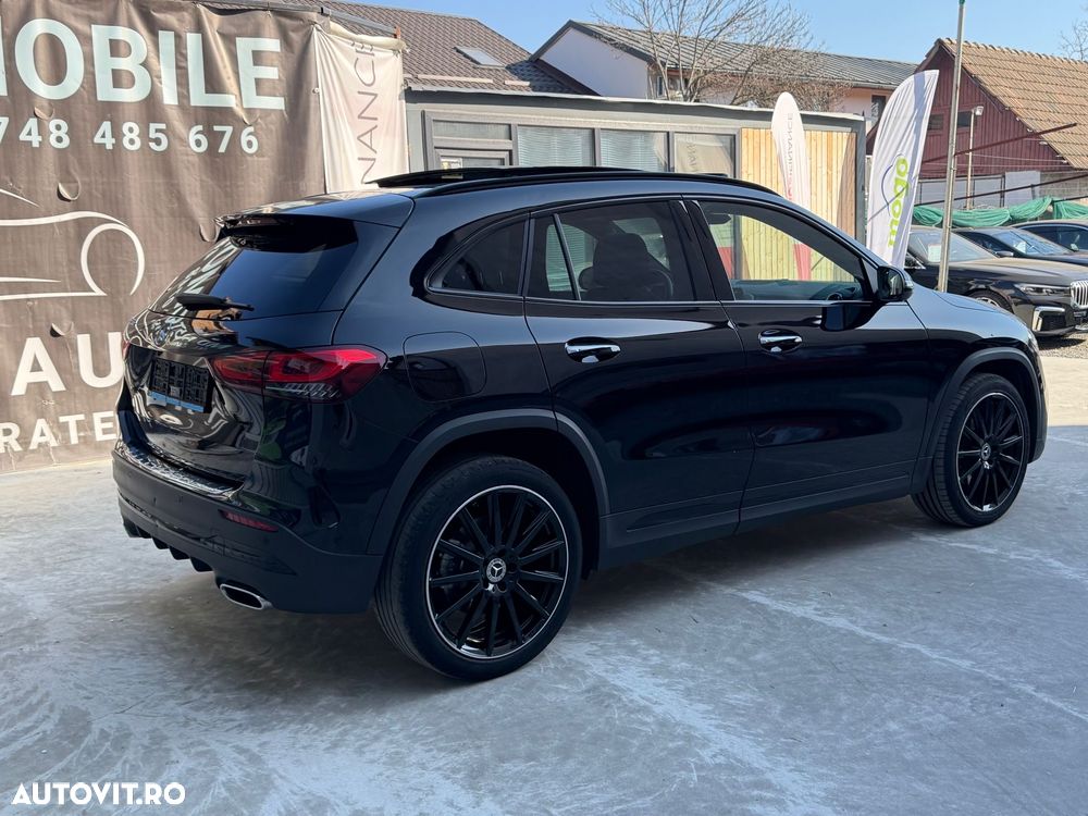 Mercedes-Benz GLA - 33