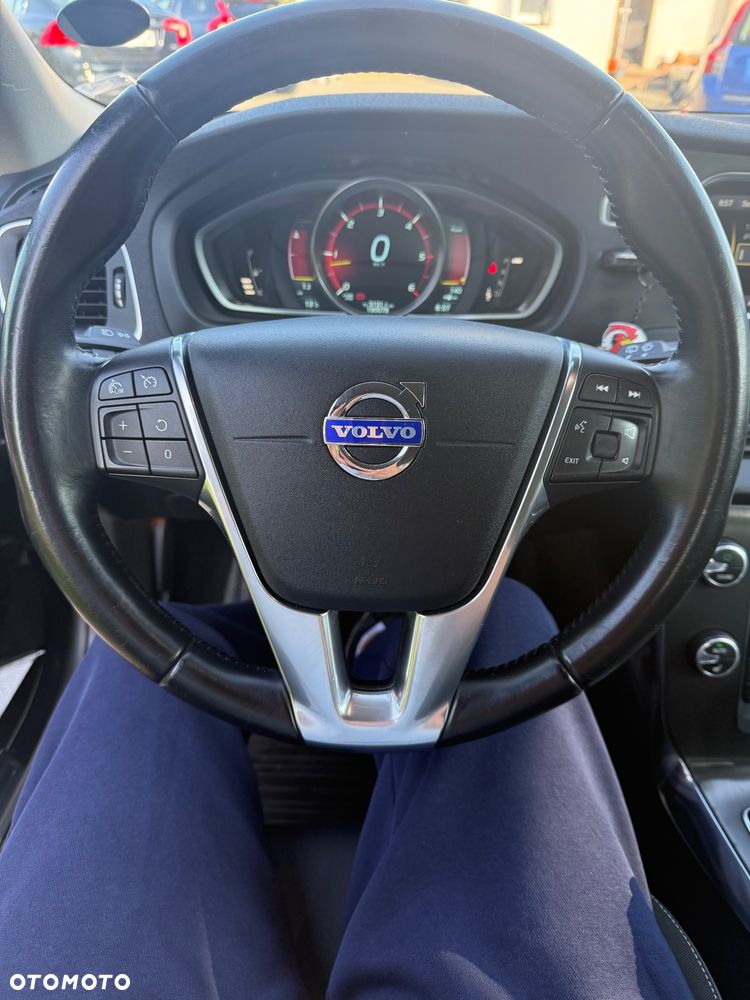 Volvo V40 D3 Momentum - 12