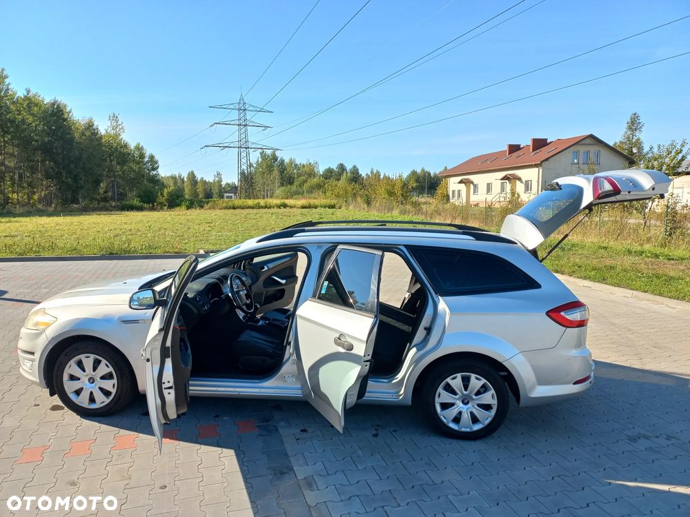 Ford Mondeo 1.6 Ambiente - 14