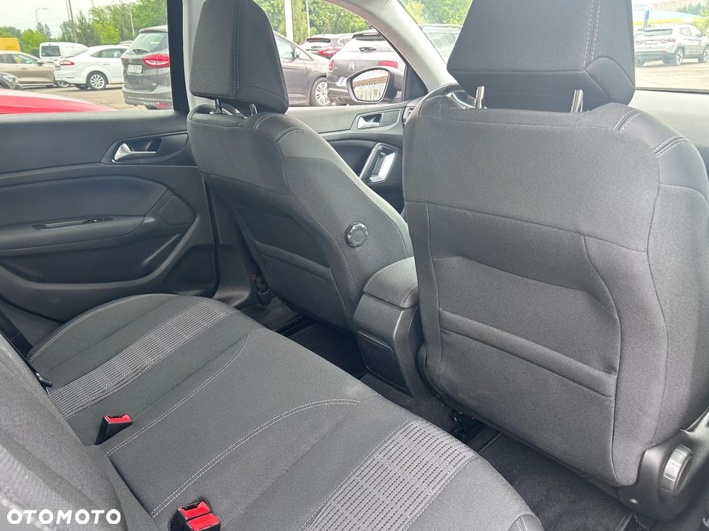 Peugeot 308 1.2 PureTech GPF Allure S&S - 10