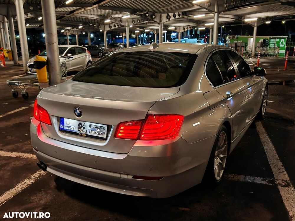 BMW Seria 5 525d xDrive AT - 34