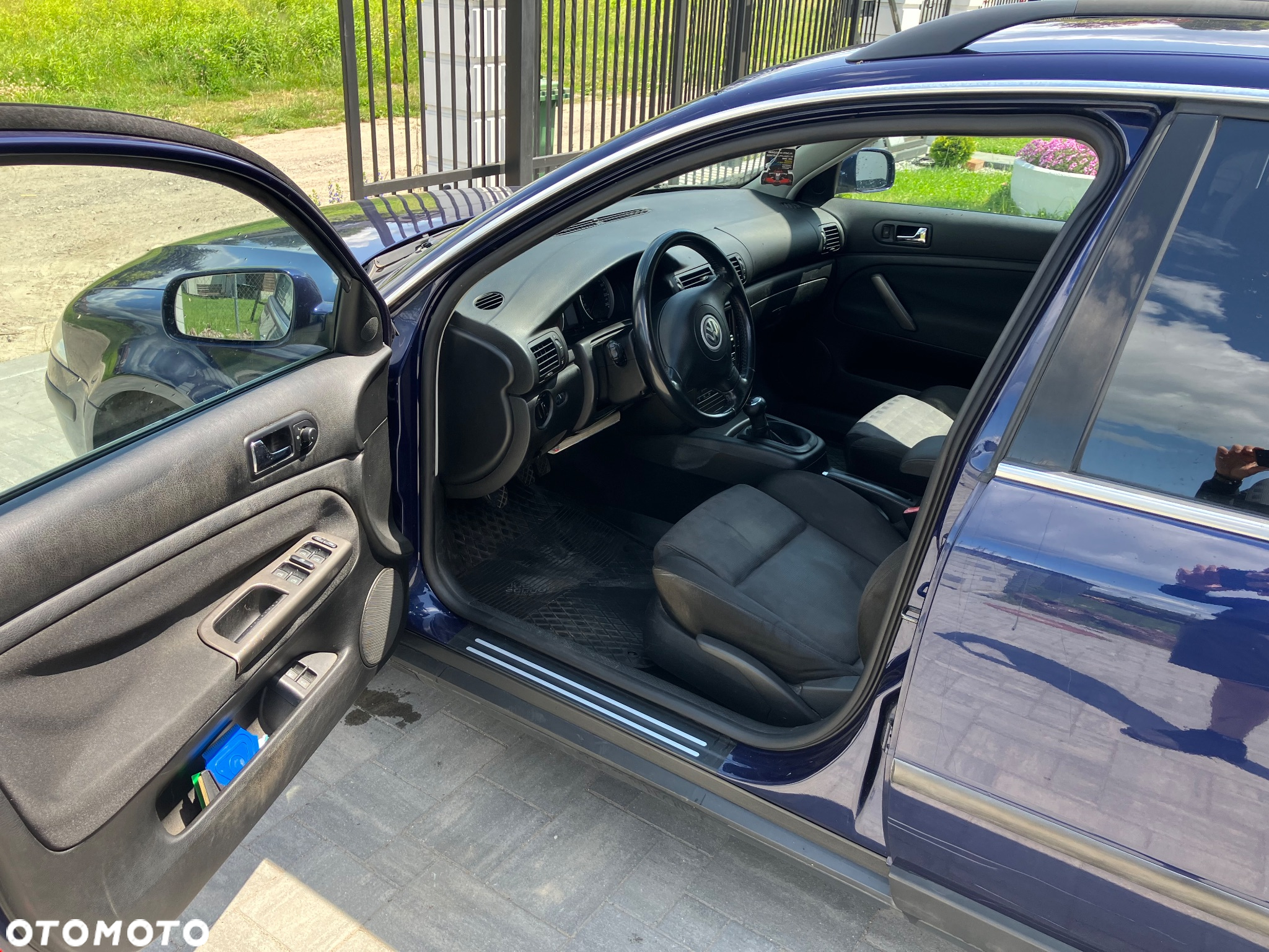 Volkswagen Passat 1.9 TDI Highline - 9