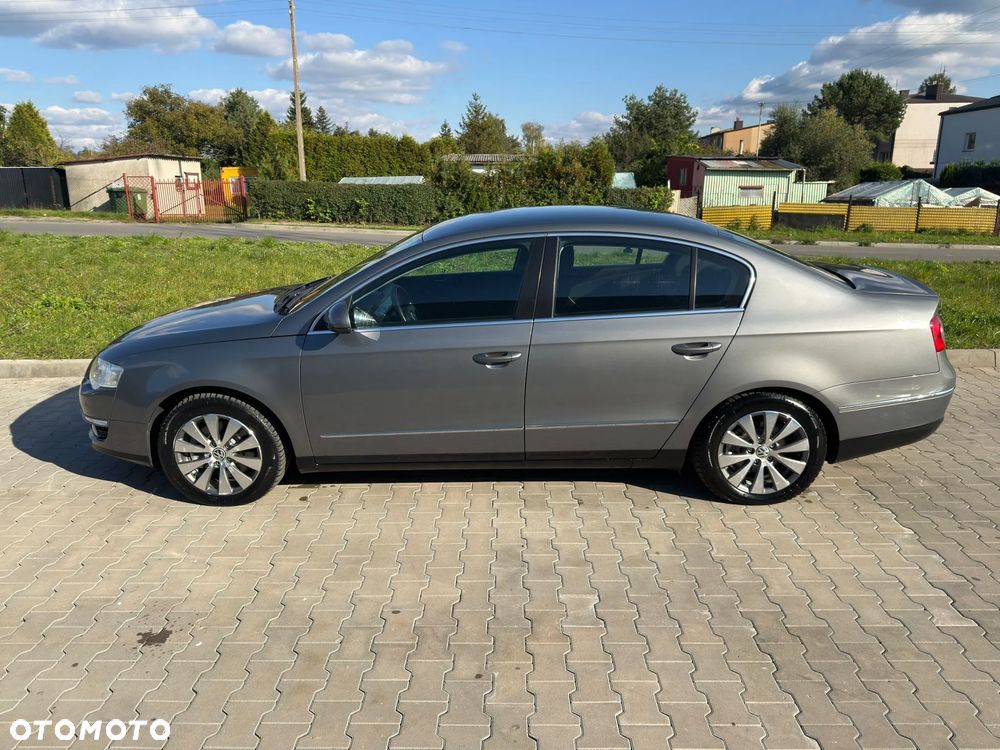 Volkswagen Passat 2.0 FSI Comfortline - 19
