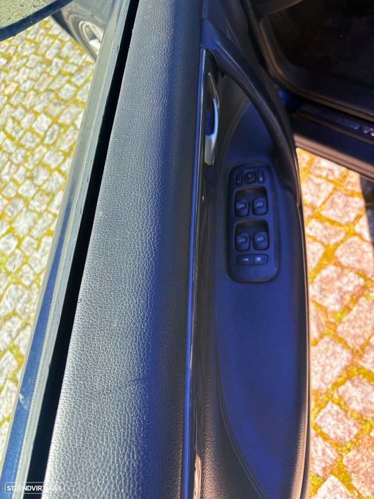 Volvo S60 2.4 D5 - 18