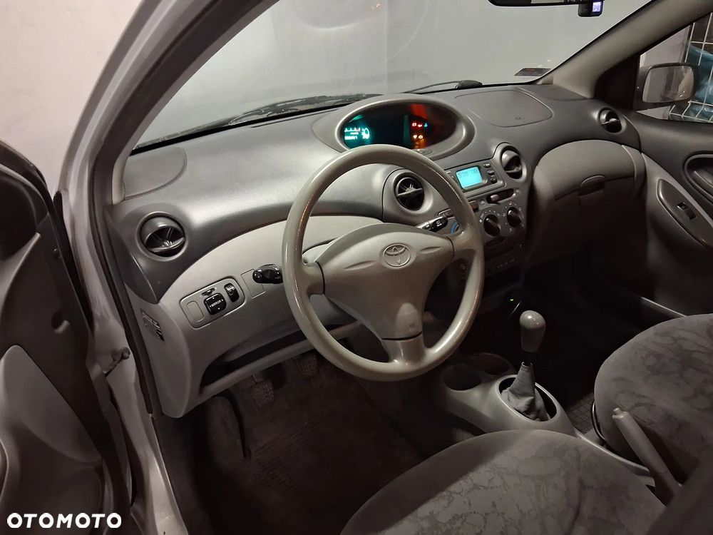 Toyota Yaris 1.4 D-4D Terra - 3