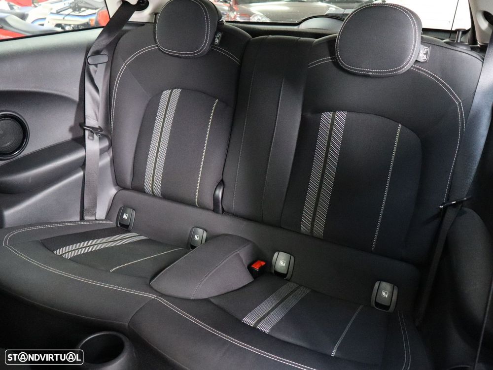 MINI 3 Portas Cooper SE Classic - 8