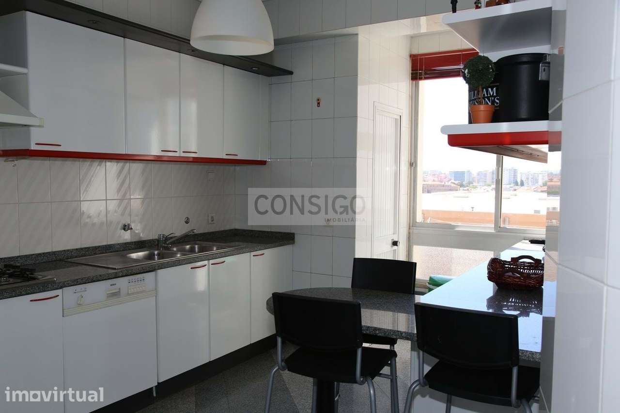 Apartamento T3 com Excelente Localização em Areeiro - Grande imagem: 3/19