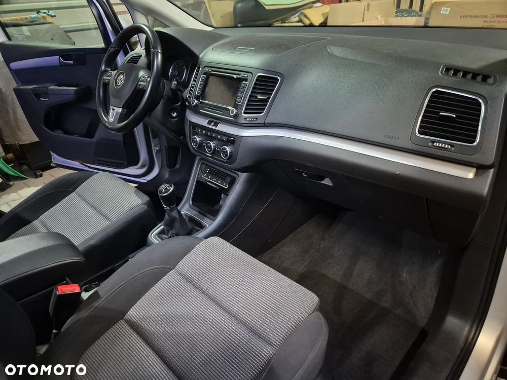 Volkswagen Sharan 2.0 TDI Comfortline - 21
