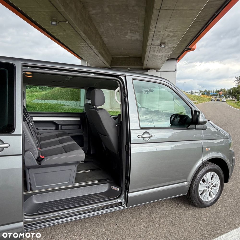 Volkswagen Multivan - 21