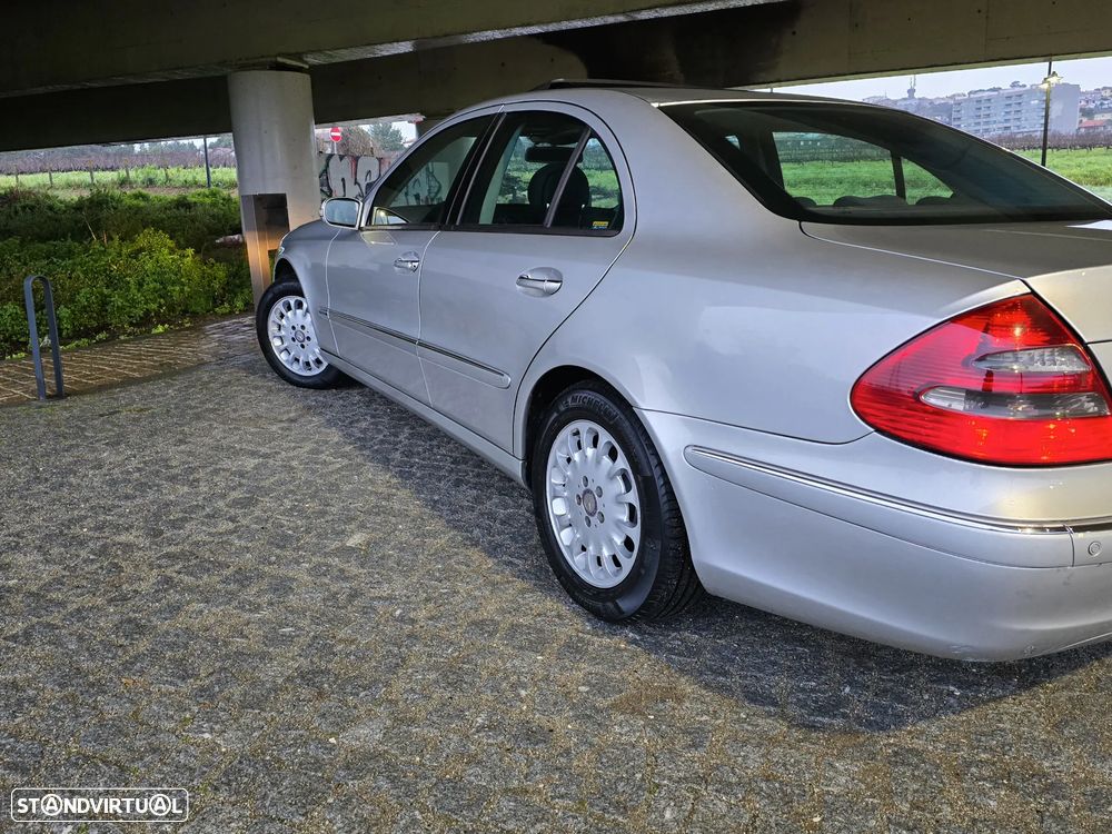 Mercedes-Benz E 220 CDI Auto Elegance - 27