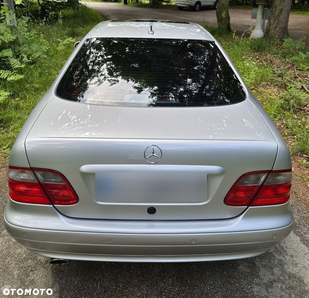 Mercedes-Benz CLK - 38