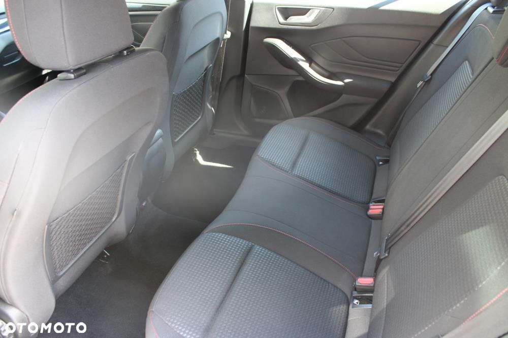 Ford Focus - 24