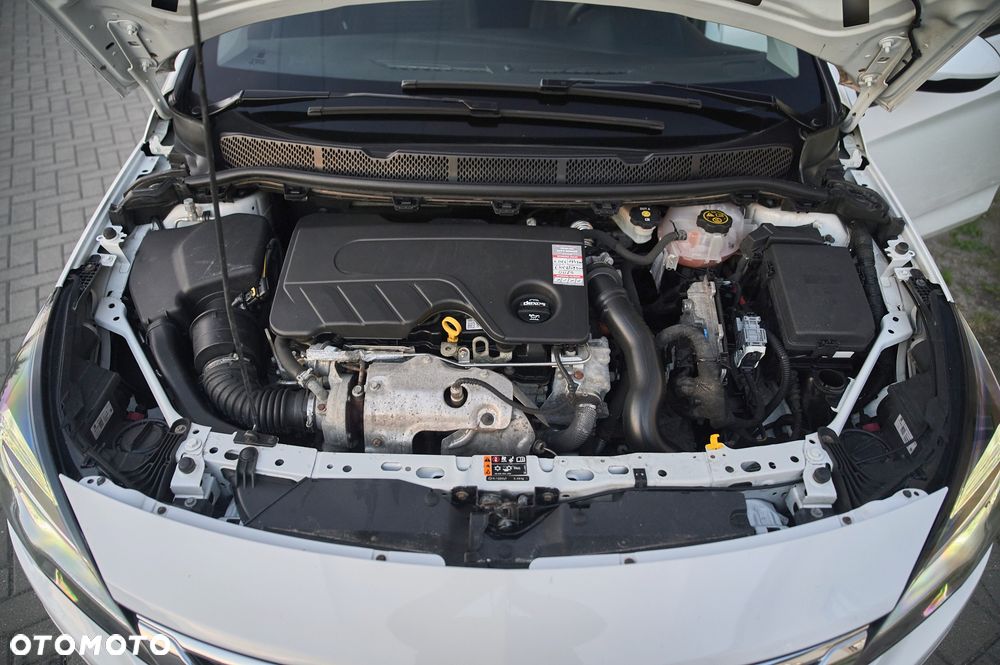 Opel Astra 1.6 CDTI Enjoy - 21