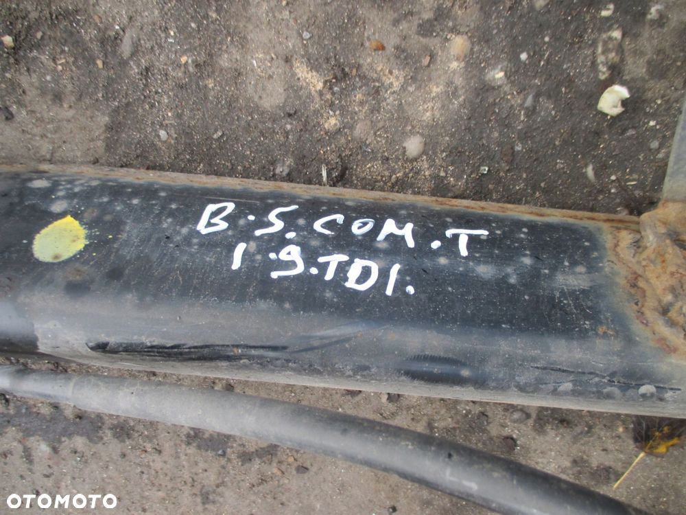 BELKA ZAWIESZENIA OŚ TYLNA VW PASSAT B5 SEDAN KOMBI - 2