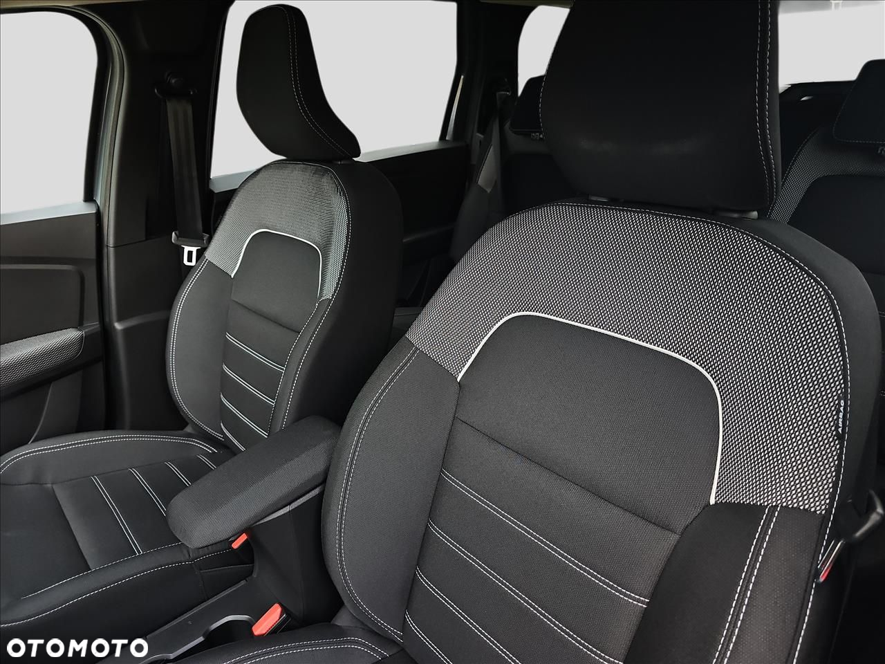 Dacia Jogger 1.6 Full Hybrid 140 Expression MMT - 11