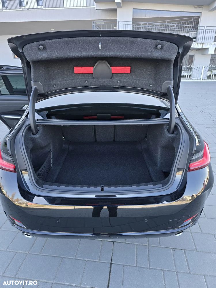 BMW Seria 3 318d Aut. - 11