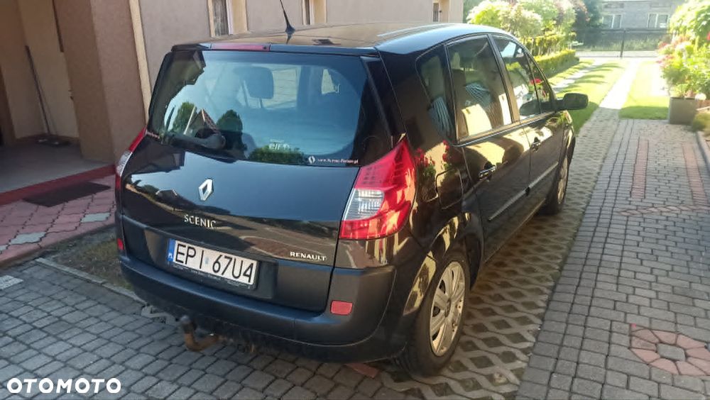 Renault Scenic 1.9 dCi FAP Avantage - 2