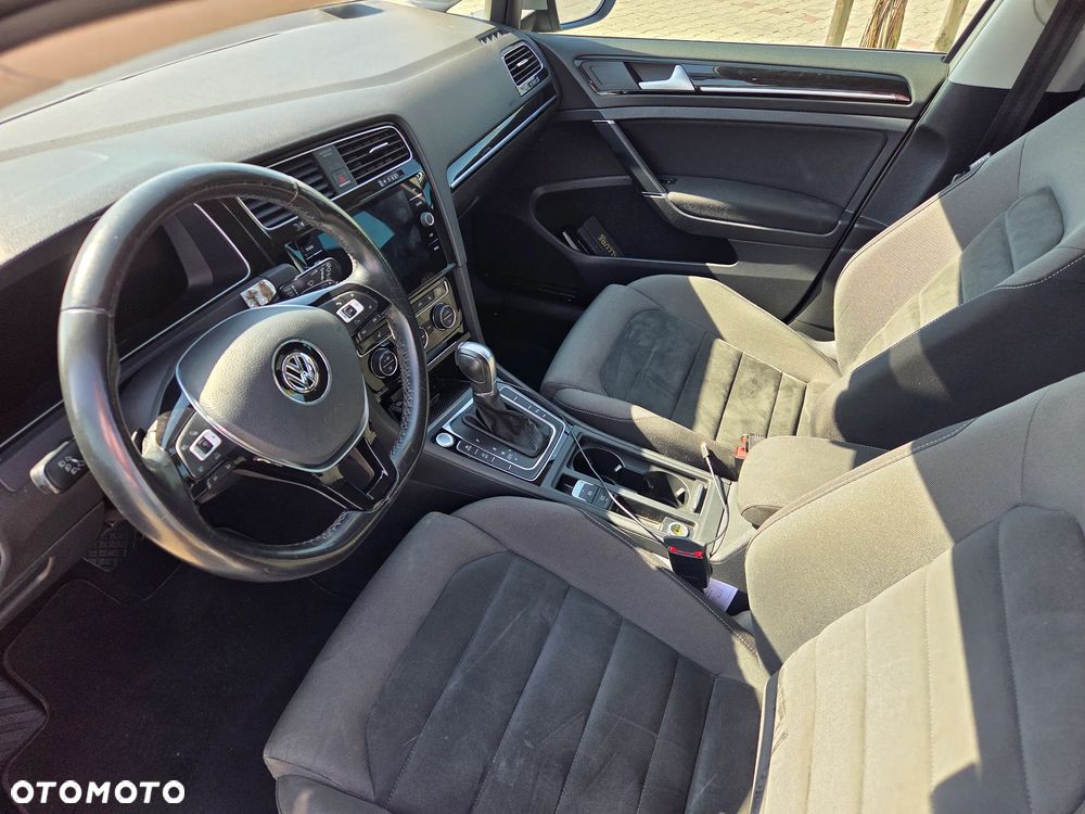 Volkswagen Golf - 3