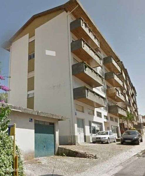 Aluga-se apartamento com excelente localização - Grande imagem: 2/8
