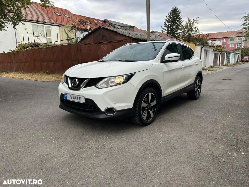 Nissan Qashqai 1.6 DCI Xtronic TEKNA - 2