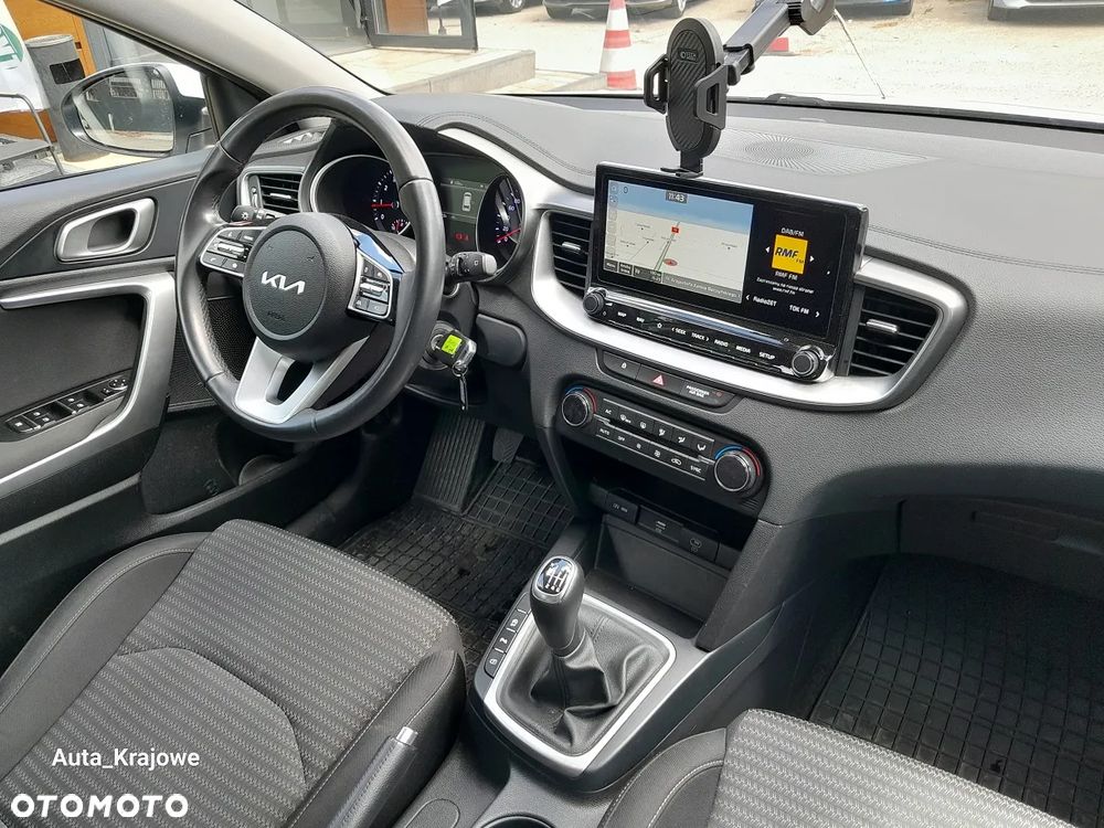 Kia Ceed 1.5 T-GDI M - 10