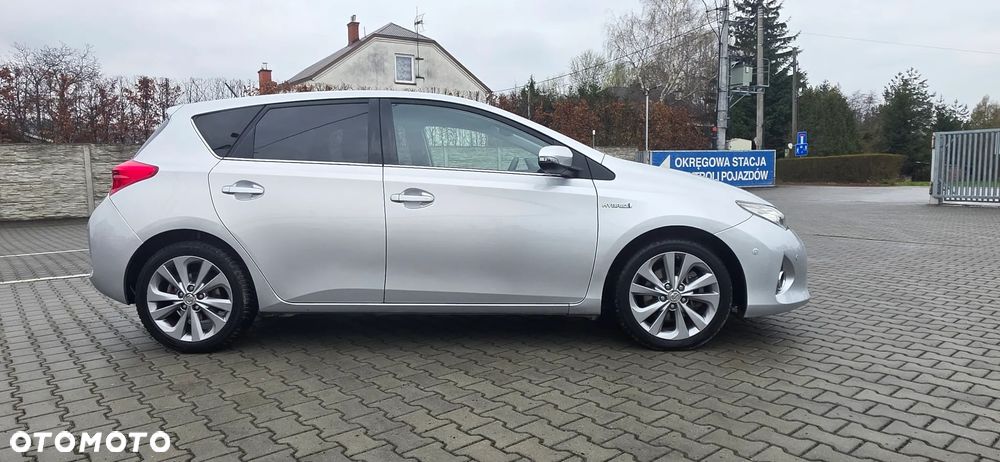Toyota Auris 1.8 HSD Luna - 6
