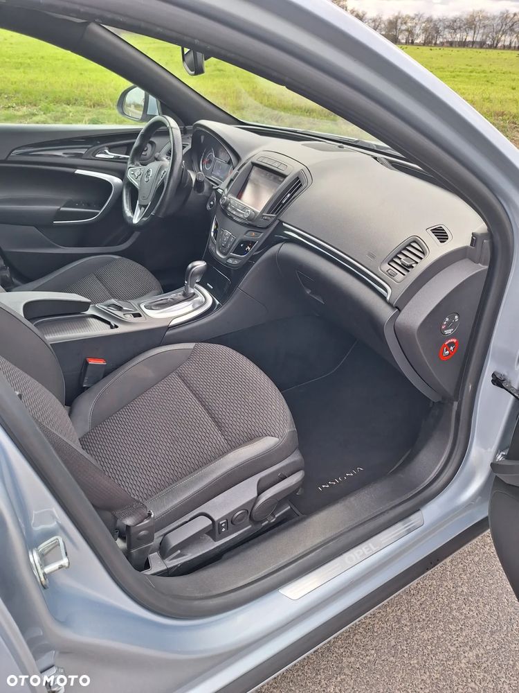 Opel Insignia 1.6 SIDI Turbo Sports Tourer Business Edition - 11