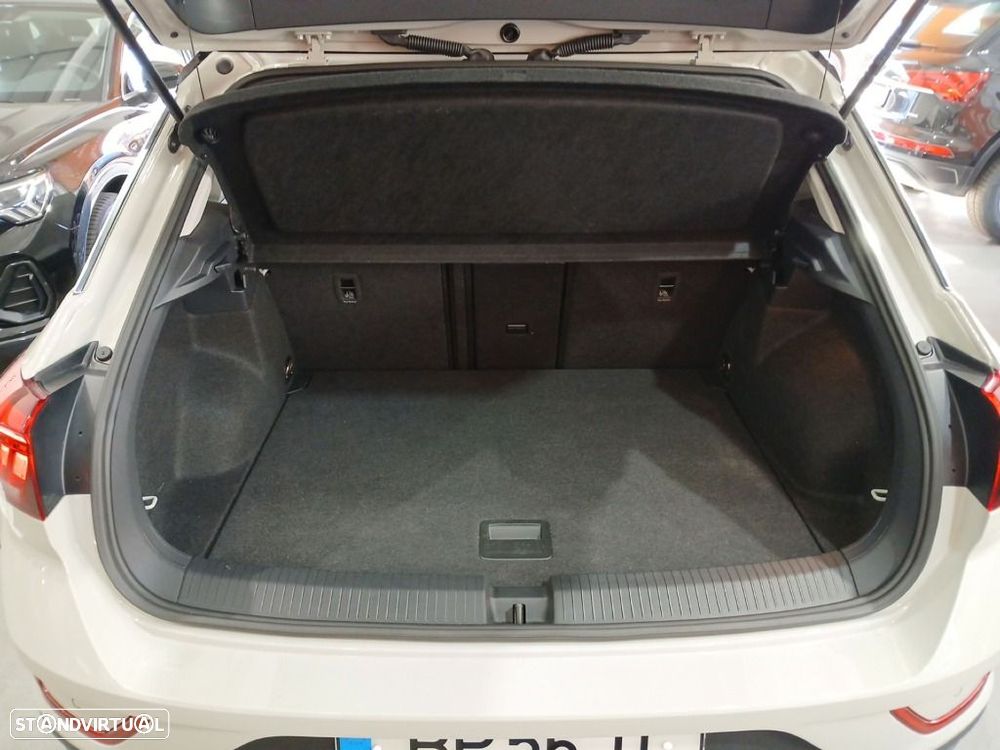 VW T-Roc 1.5 TSI Life DSG - 24