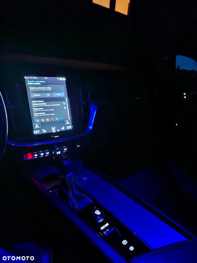 Volvo S60 T4 R-Design - 34