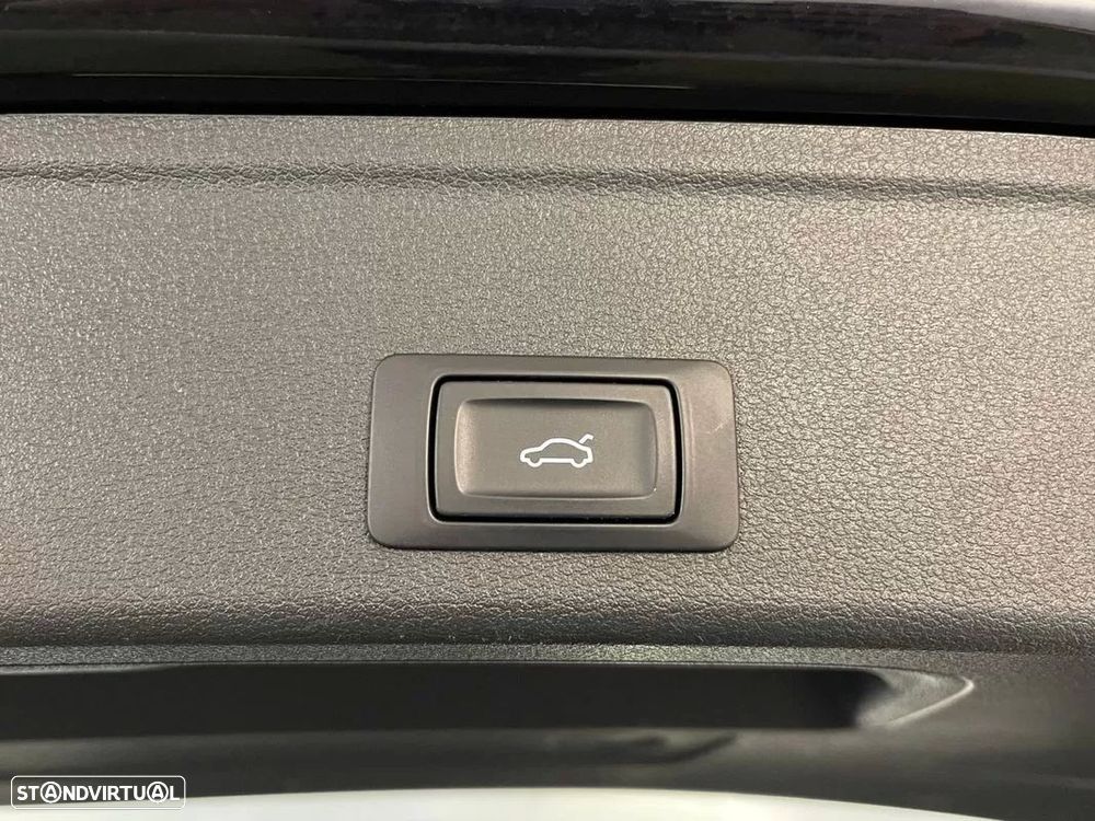 Audi A4 Avant 2.0 TDI Advance S tronic - 33