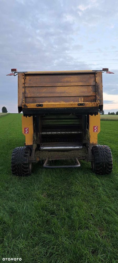 New Holland BR6090 - 8
