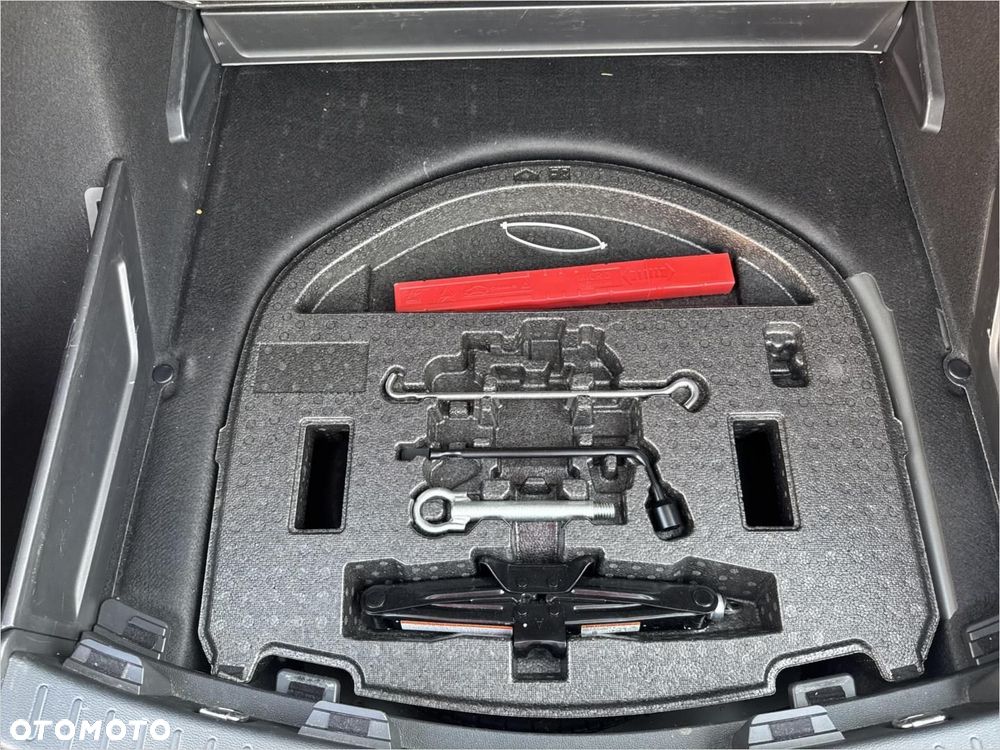 Toyota Corolla 1.8 Hybrid Comfort - 19