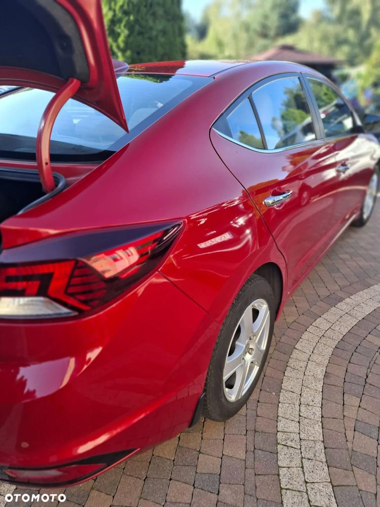 Hyundai Elantra 1.6 Premium - 2