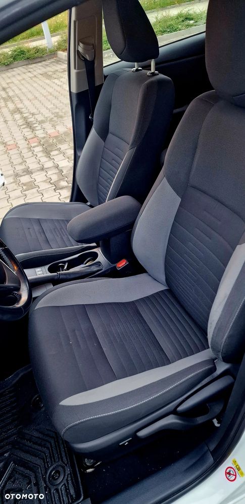 Toyota Auris Hybrid 135 Premium - 12