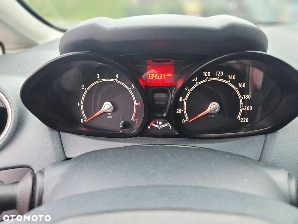 Ford Fiesta 1.25 Trend EU5 - 10