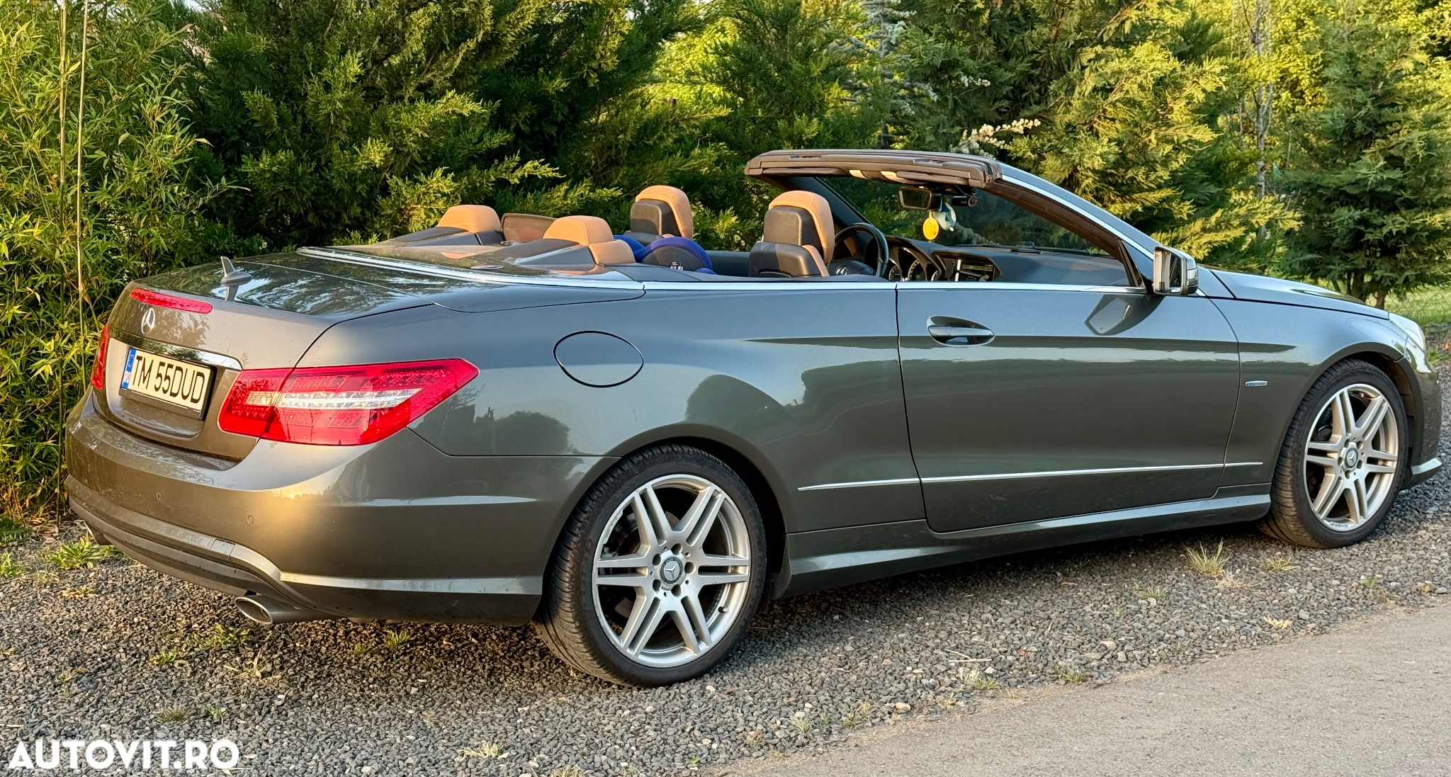 Mercedes-Benz E - 13