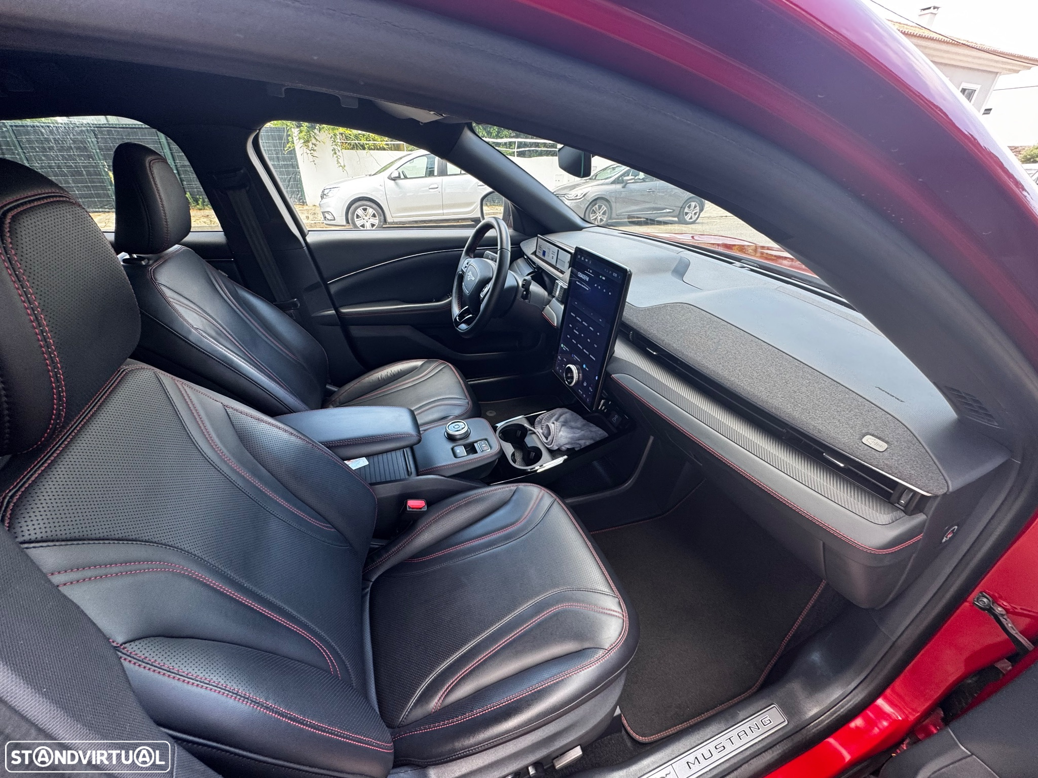 Ford Mustang Mach-E 98.7 kWh Premium AWD - 16