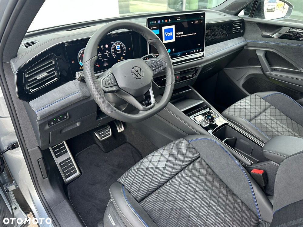 Volkswagen Tiguan - 12