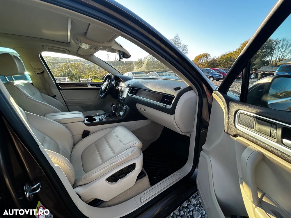 Volkswagen Touareg - 22