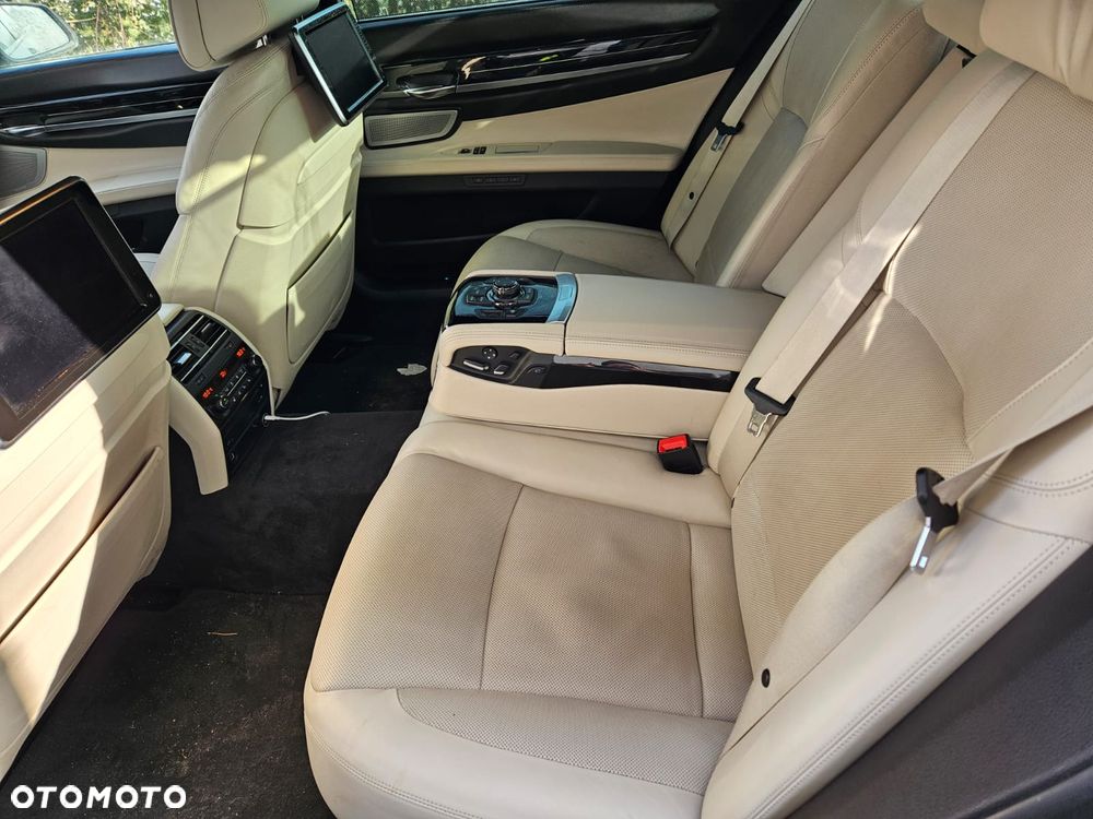 BMW Seria 7 750Ld xDrive Blue Performance Edition Exclusive - 9