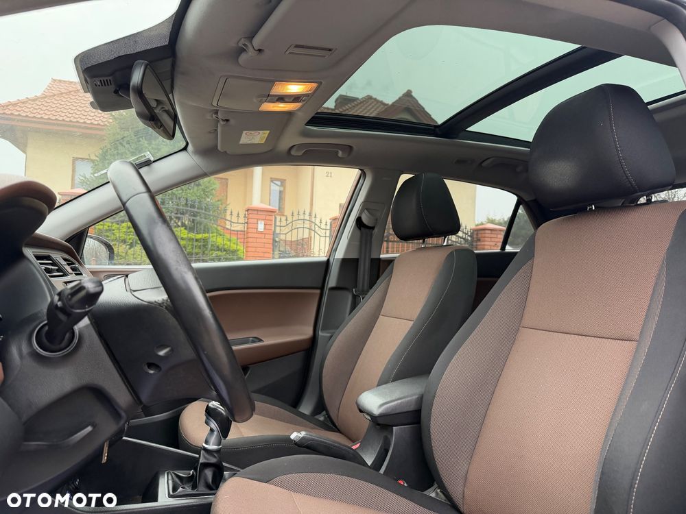 Hyundai i20 1.1 CRDi Intro Edition - 24