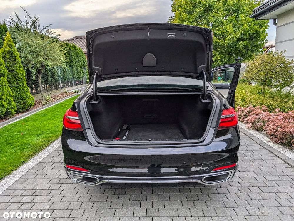 BMW Seria 7 740d xDrive - 6