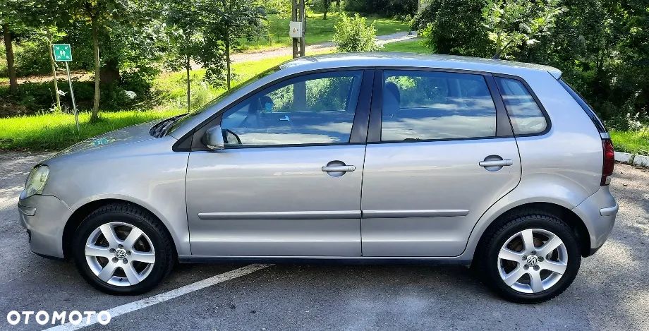 Volkswagen Polo 1.4 16V Trendline - 5