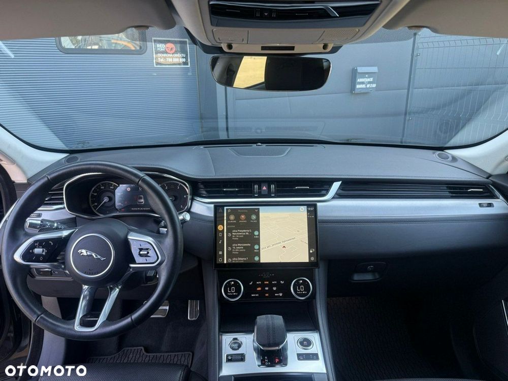 Jaguar F-Pace - 18
