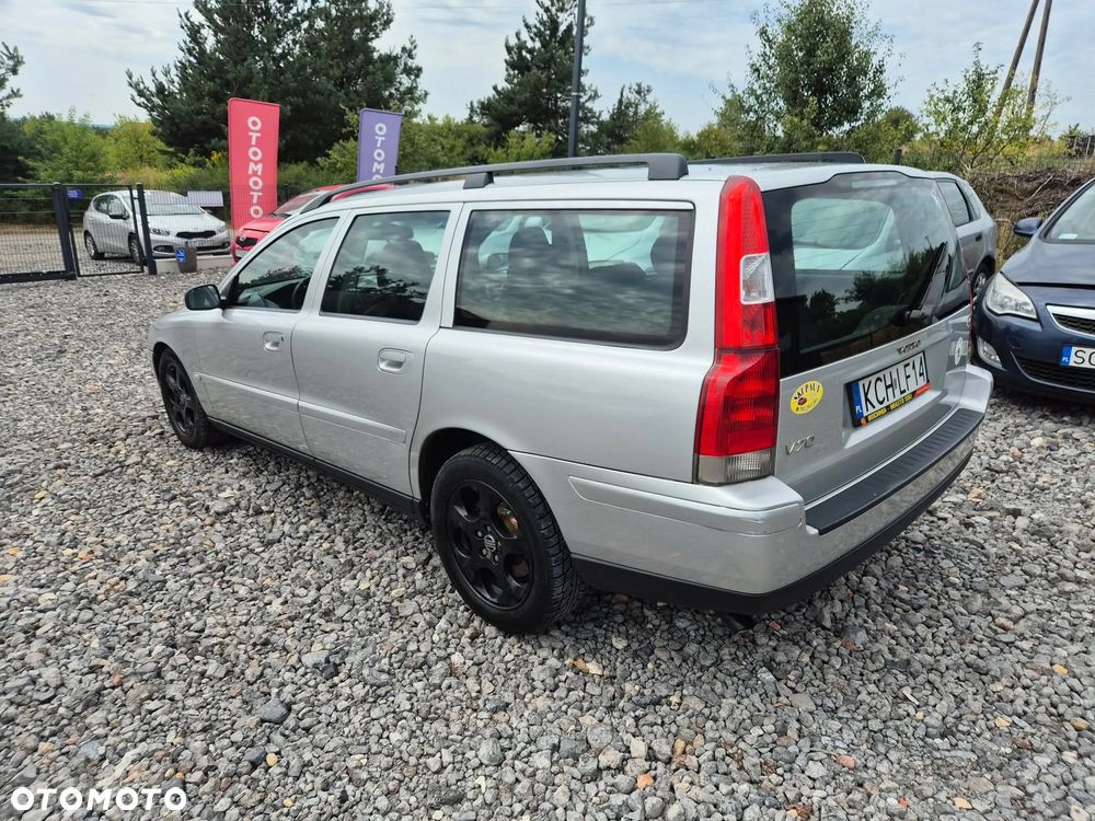 Volvo V70 2.4D5 AWD Kinetic - 2