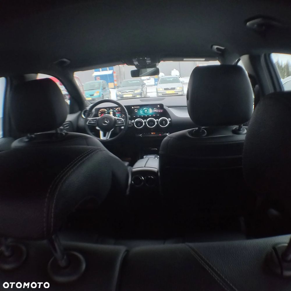 Mercedes-Benz GLA 180 d Business Edition - 9